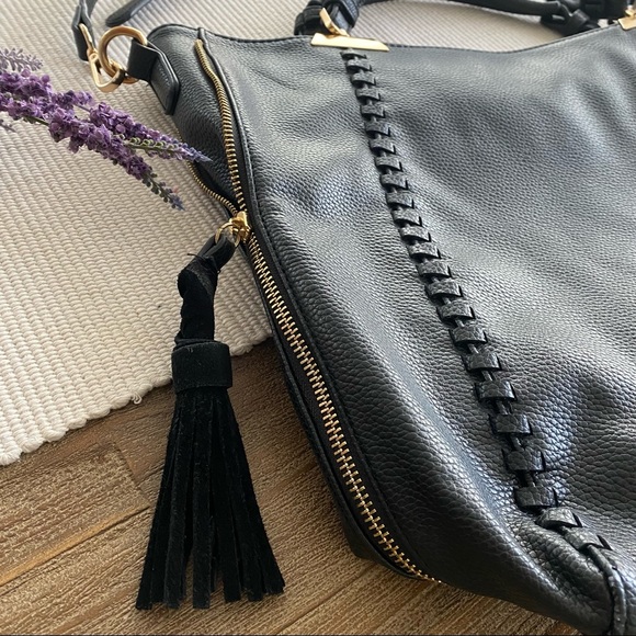 Vegan Leather Tote - Picture 4 of 7